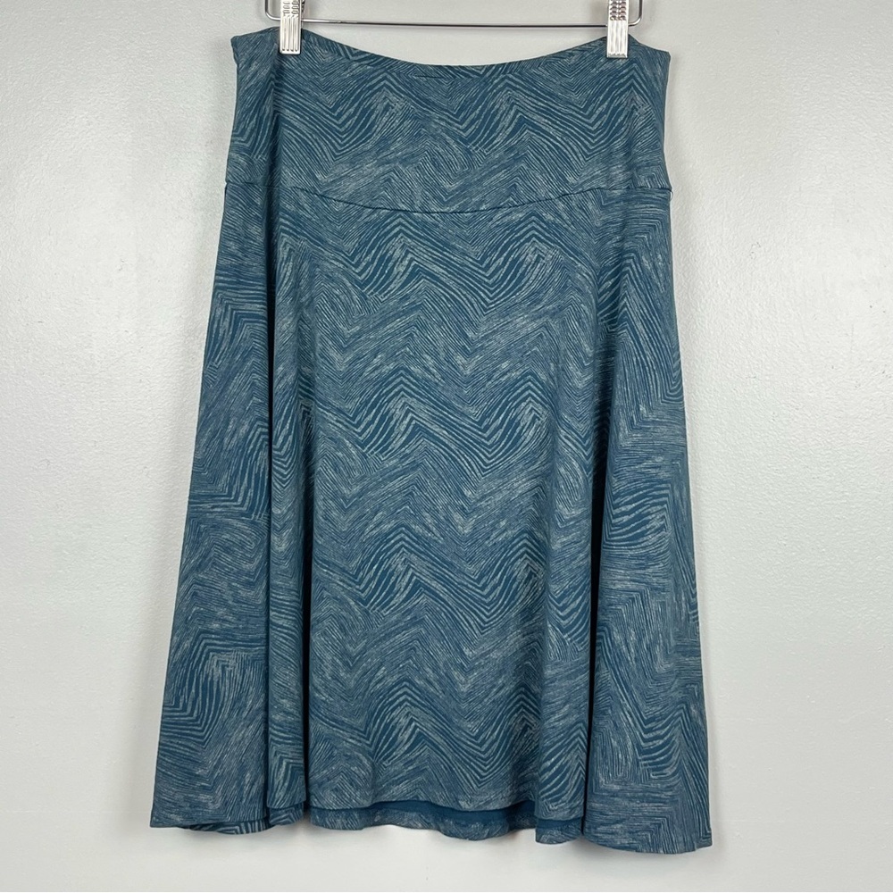 Cut Loose teal patterned pull on A-line midi skirt, medium.